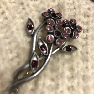 2for$20💎Vintage Silver-Tone Floral Brooch with Pink Crystals